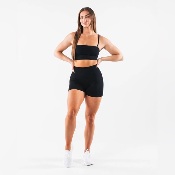 alphalete amplify gravity short - Picture 4 of 6